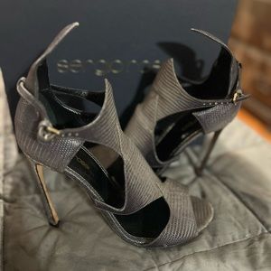 Sergio Rosso heel size 10, worn twice, gray